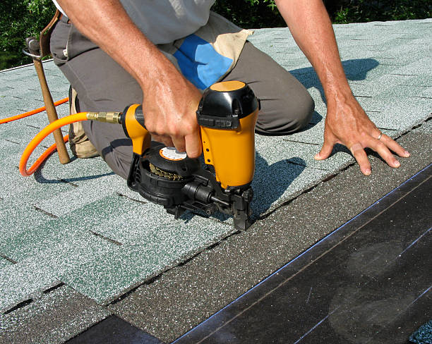 Best Roof Maintenance Services  in Oskaloosa, KS